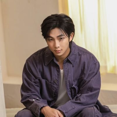 BTS OT7 💜 |🐨 #Namjoon | 🐰#Zhaolusi keluli 💜
2nd acct 👉 @MisisRkive
#Zhaolusi stan account 👉 @xoxo_rooosy