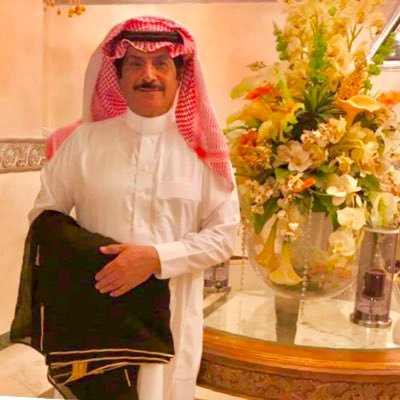 من رواد الفن التشكيلي السعودي/رئيس سابق للفنون التشكيليةبجمعية الثقافةوالفنون مدار11عام/متفرغ لمحترفه التشكيلي وصالةعرضة الخاصة ومستشارللفنون التشكيلية #جسفت..
