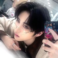 영이 (@z_exo1) 's Twitter Profile