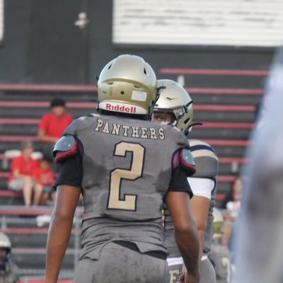 200 6,0ft LB 3.0gpa 4.5 40 yard | gmail| amirwalker605@gmail.com| #3526311545. EustisHighschool.