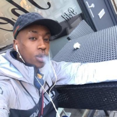 lowzyfnz's profile picture. 18 🇵🇱🇷🇼 @inofnbr