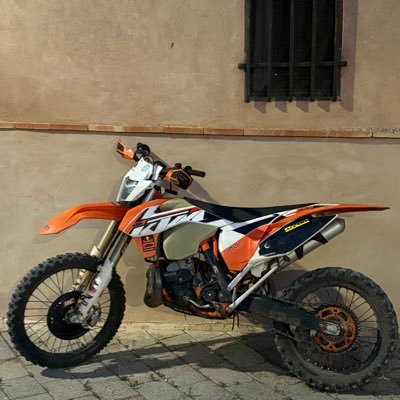 AyrtonSenn2025's profile picture. 