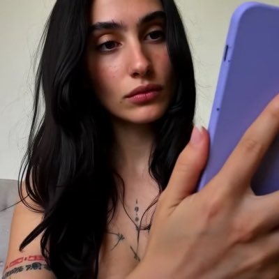 Ինա 🦋🪞Artist / Visual creator / Ստեղծարար ։ Նկարիչ
