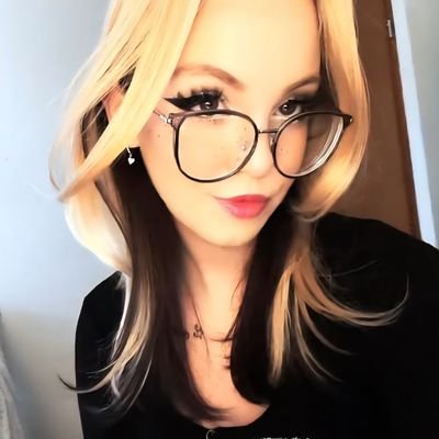 °❀⋆.ೃ࿔*:・ spoiled, whatever i want i get °❀⋆.ೃ࿔*:・ you'll be next. | age https://t.co/eXRT3a3oPx |https://t.co/Sca2mtK2bS