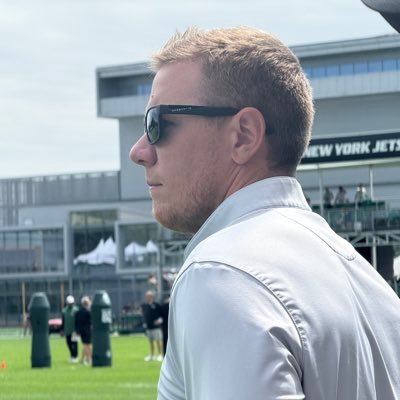 NFL reporter for @SNYtv covering Jets & Giants. Basically, I watch football, then write & talk about it || Cancel ‘iron sharpens iron’ || Big fan of my dog