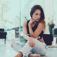 _aprilbarre's profile picture. Based somewhere between dreams and deadlines