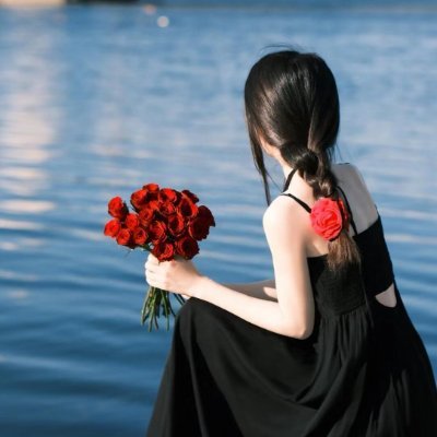 moicve's profile picture. Spreading love and positivity wherever I go. ✨