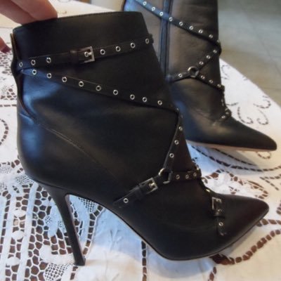 Let me ask a couple… Do you need someone to discuss about your darkest fantasies and desires? Alongside your fetish & kinks… Send a DM then