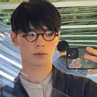 Nakamura_1124's profile picture. 頭に官能心に禅を心の師匠は若本規夫(敬称略)ファビュラスでディレッタンティックで耽美的に生きていきたいhandsomeな文藝男子です/お笑いユニット『コビアルク』YouTube→https://t.co/iFWG06KRG4 お仕事依頼は下記事務所リンク迄