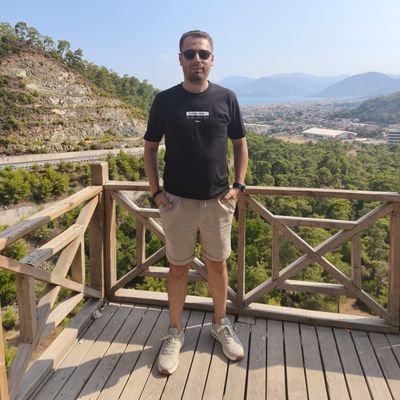 Fenerium üstte 10.senemiz 💛💙
okuduğunu anla, gezdiğini fark et...✨🧳📖
Kapıyı çaldığım zaman kapıyı aç yeter...