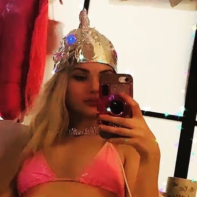 🐬🤍💖MOON ROCKET💖🤍🐬 allegedly Profile