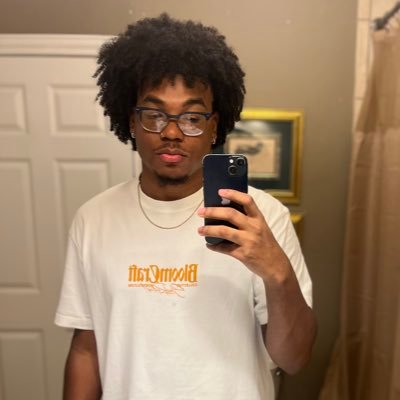 ♐️| It’s pronounced (Ah-Key)| 28| 1/3 of @Spitfyrepodcast| Gaming Twitter- @smvrtwater_