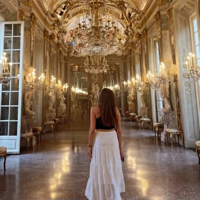 Mloodyy's profile picture. Juriste en droits de l'Homme - Paris 1 Panthéon Sorbonne ✨️
sororité et chocolatines