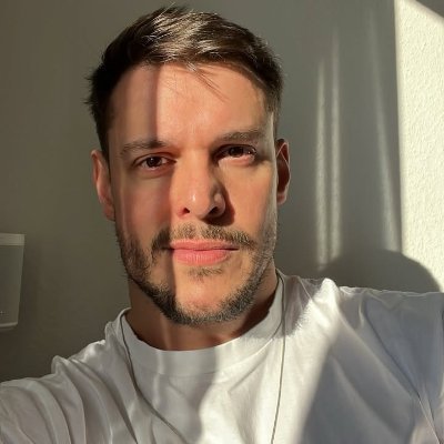 Gay/Be a clean and open mandon't rely on labels to attract attention
Loves traveling food and golf | Loves life and doesn't reject temptation 🔥🌈💫