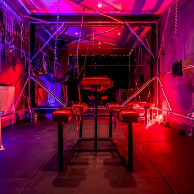 SYNhackney's profile picture. Fetish photography studio.
