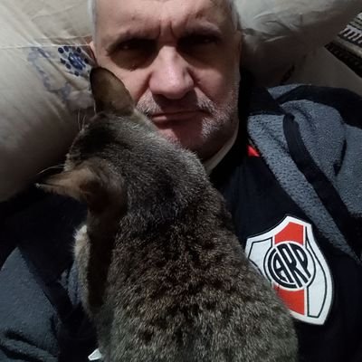 Hincha , simpatizante, Fana de River Plate .⚪🔴⚪
https://t.co/bRAOtPWc1f