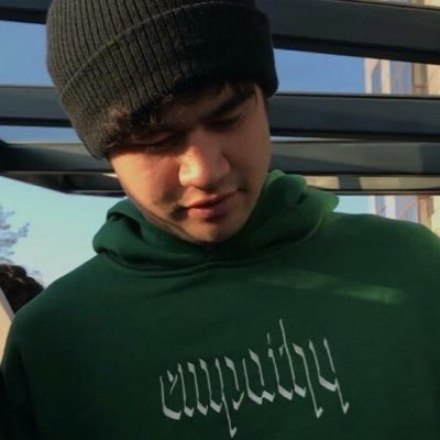 at least tyler joseph still likes men @clancygif | tøparx + 5sos