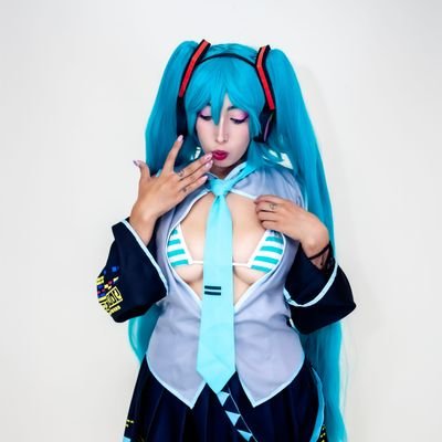Nube_empxtxda's profile picture. Cosplayer 🌸
Ero cosplayer🌸🔥
LOVE IS LOVE 🏳️‍🌈