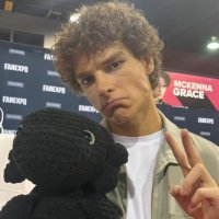 s ★ (@parkerthms) 's Twitter Profile