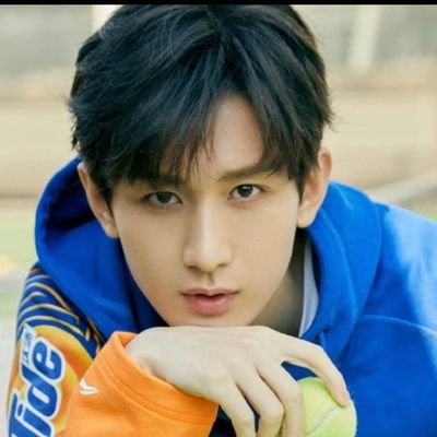 LuoJin67316's profile picture. 7/8.