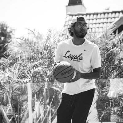 Director of Basktball Operations Loyola (Chicago) @ramblerswbb | UC San Diego MBB Alumni | All for the love of the game