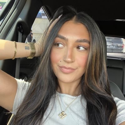 Hailiemaariee's profile picture. Building  Businesses