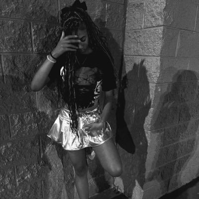 typeshxt777's profile picture. i be chatting 😂