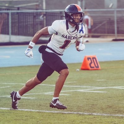 3 ⭐️ DB • #1 2027 DB Hawaii • 6’0 Ht • 165lbs Wt 🏈 James Campbell HS • 2027 • GPA 3.83 • NCAA ID# 2402220526 AG2G •3 D-1 Offers • 📱808-354-6236 • HUDL 👇🏽