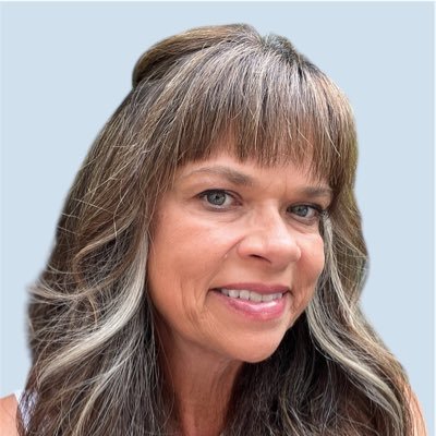 tetecakescreate's profile picture. UGC Creator | Full Time | No Niche | Fast Turn Around | 20+ yrs in Sales/Marketing | Conversion Driven | Your Script or Mine  📧: tetecakescreates@gmail.com