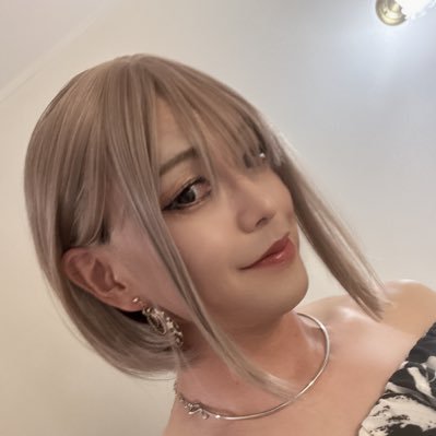 既婚加工女装です‼︎アイス🍨大好き💕基本、出張の時に女装自撮りして楽しんでます- ̗̀( ˶^ᵕ'˶)b友達たくさん出来たらいいなぁ〜(*'ω'*) 無言フォロー失礼いたします😅フォローRT大歓迎でございます(⁎ᴗ͈ˬᴗ͈⁎)