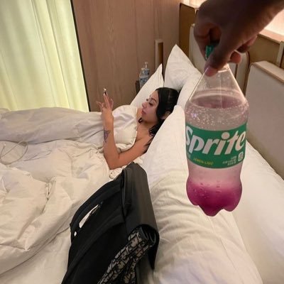 Deved18473's profile picture. 