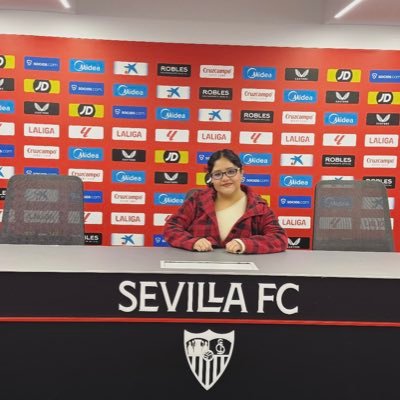28 💛⚽️ | Comunicación y Medios Digitales | Aficionada del Club América y del FC Barcelona |