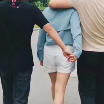 Jameschu194910's profile picture. 上海夫妻，绿帽NTR, 三人行