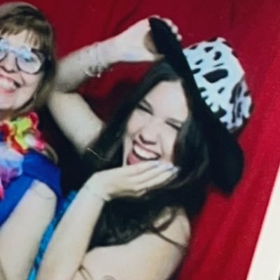 giovnnacruz's profile picture. good at overthinking with my heart