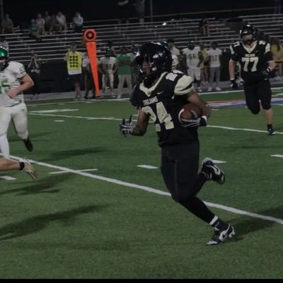 Dyersburg High School | c/o 2028 | RB/ CB | 5’7 146 lbs | #24| @thed1.tez@gmail.com | (731-478-7478)| https://t.co/GzlefsUZVW| 3.0 gpa 📚|