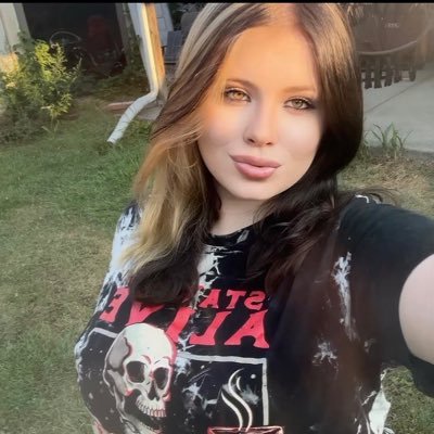 26, bi🏳️🌈, onlyfans girl 🌶️ CA $princesshannahh24 NO MEETS OR COLLABS. I DONT DO FT. want me to respond? talk to me on my OF xo
