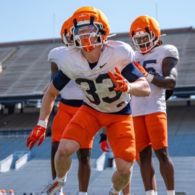 Illinois Football LB #33 https://t.co/WomZ2rSMI4