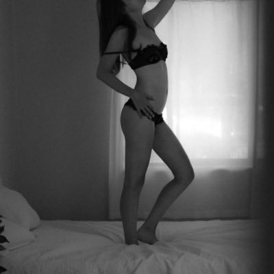 Professional girlfriend, exercise, travel and lifestyle companion carinagoldenstar@gmail.com