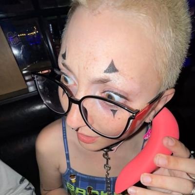 26 | they/them | mdni🔞| Garf's Dad|former YouTuber turned ???
i like the muppets, fnaf, mcr, and house