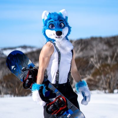 ❄️ 24 | Aussie 🇦🇺 | Bi | Suit by @Jesdenart🪡 | AFL Player • Mechanical Engineer • Everything Enjoyer 🩵
