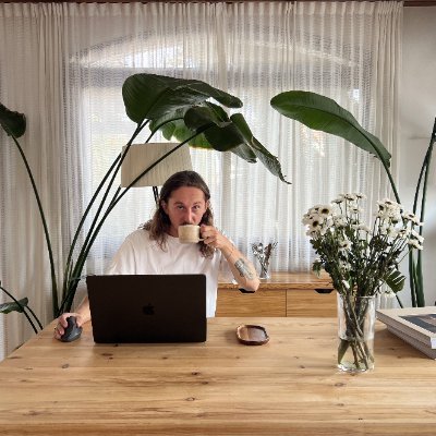 I design + develop websites and sometimes other stuff.