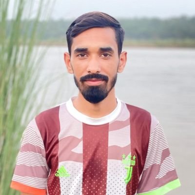 I love my country
Pakistan 🇵🇰
I'm playing Hockey 🏑