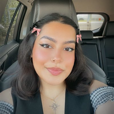 Jaya_Sidhu's profile picture. bookworm, daydreamer, lover of poetry 📖☁️✍🏼