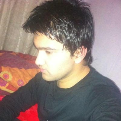 یونہی بے کیف سی بے فیض سی دنیا میں ہمیں
جینا پڑتا ہے کہ ماؤں کے کلیجے نہ پھٹیں