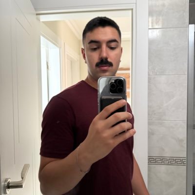 bubblesinmycham's profile picture. 