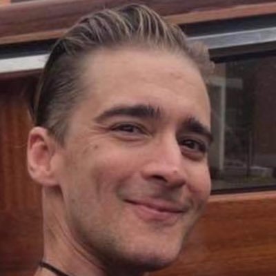 Formerly Kylo Ken. Maker of shiny things. Allergic to that cat. Bone marrow transplant/stage 4 cancer survivor. Chef. Artist. Nerd.Dobie dad. #starwars.