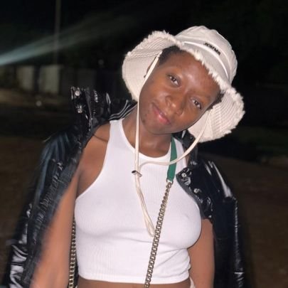 tht_nicholle's profile picture. 