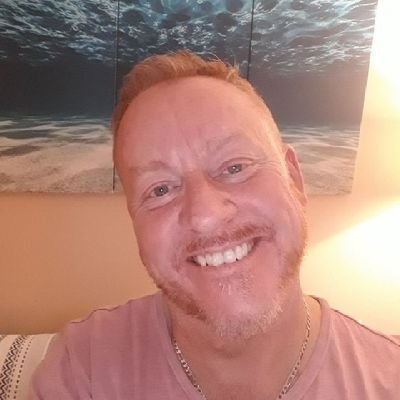 East Londoner. Essex man nowadays. Dog lover. Cockney & a VERY proud Englishman & Gay Man.🏴🇬🇧🏳️🌈 🎗