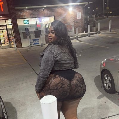 HERE TO TAKE U TO PANDORA 🏔️AND SEE WHO CAN CLIMP THIS 6’4 CURVY AMAZON TREE🏝️ YES I DO MEETUPS & FACETIME SHOWS HIT ME UP !!!! Snapchat @bbwpurpose