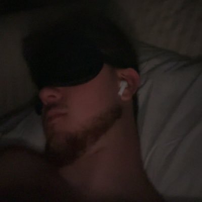 Bonjour👋.🛑{REDIF TWITCH}🛑sur TikTok et Youtube🐐| 19 |+0$ earning🫡 Chuis trop nul les frères🥸 Si je ne LIVE pas je suis en train de ronfler💤 Follow moi